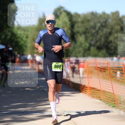 07.09.2025 - 19. Norderstedt Triathlon Michael Strokosch http://msf.ph/oto/8810642 07.09.2025 15:18:57 Laufen 374, 1020, 1026 meine-sportfotos.de