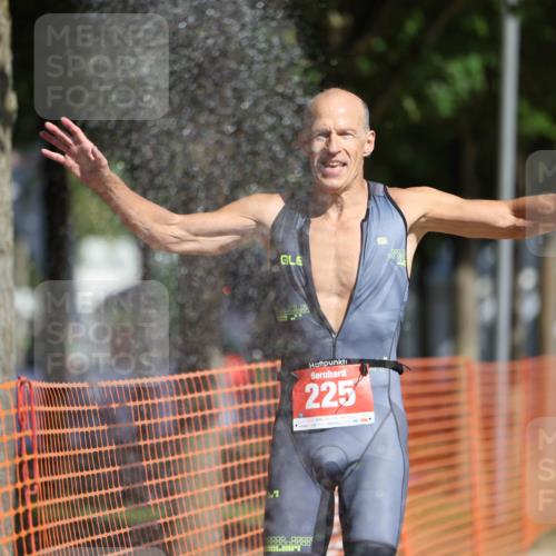 07.09.2025 - 19. Norderstedt Triathlon Michael Strokosch http://msf.ph/oto/8810652 07.09.2025 11:39:33 Laufen 225, 1156 meine-sportfotos.de
