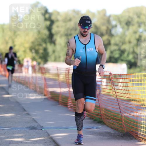 07.09.2025 - 19. Norderstedt Triathlon Michael Strokosch http://msf.ph/oto/8810661 07.09.2025 16:16:07 Laufen 454, 1070, 1587, 1591, 1604, 1624 meine-sportfotos.de