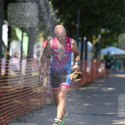 07.09.2025 - 19. Norderstedt Triathlon Michael Strokosch http://msf.ph/oto/8810663 07.09.2025 15:19:00 Laufen 1020, 1026 meine-sportfotos.de