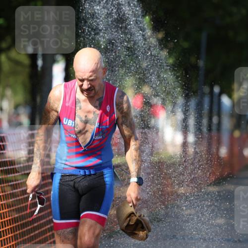 07.09.2025 - 19. Norderstedt Triathlon Michael Strokosch http://msf.ph/oto/8810680 07.09.2025 15:19:00 Laufen 1020, 1026 meine-sportfotos.de