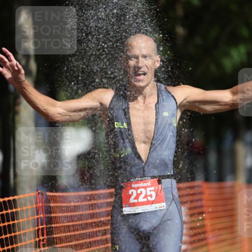 07.09.2025 - 19. Norderstedt Triathlon Michael Strokosch http://msf.ph/oto/8810681 07.09.2025 11:39:33 Laufen 225, 1156 meine-sportfotos.de