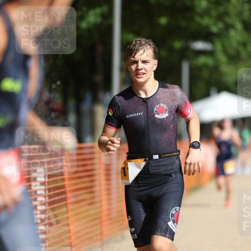 07.09.2025 - 19. Norderstedt Triathlon Michael Strokosch http://msf.ph/oto/8810708 07.09.2025 11:39:35 Laufen 225, 1156, 1193 meine-sportfotos.de