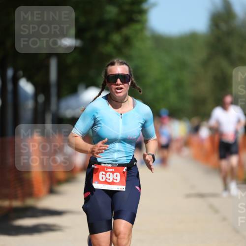 07.09.2025 - 19. Norderstedt Triathlon Michael Strokosch http://msf.ph/oto/8810736 07.09.2025 12:49:13 Laufen 699, 737 meine-sportfotos.de