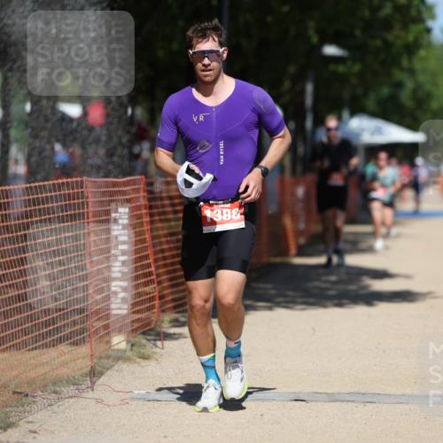 07.09.2025 - 19. Norderstedt Triathlon Michael Strokosch http://msf.ph/oto/8810749 07.09.2025 13:26:49 Laufen 177, 1388 meine-sportfotos.de