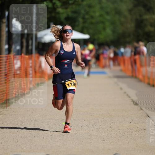 07.09.2025 - 19. Norderstedt Triathlon Michael Strokosch http://msf.ph/oto/8810774 07.09.2025 11:39:40 Laufen 1156, 1193 meine-sportfotos.de