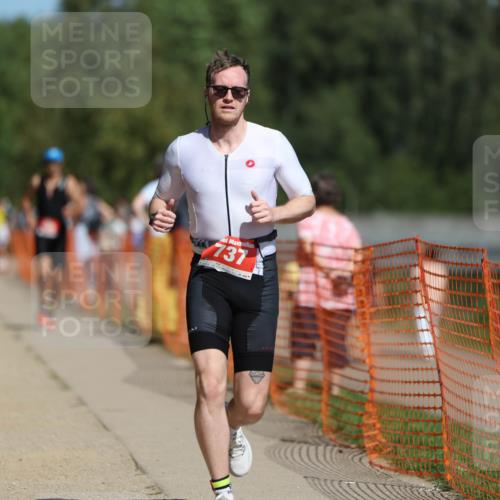 07.09.2025 - 19. Norderstedt Triathlon Michael Strokosch http://msf.ph/oto/8810811 07.09.2025 12:49:19 Laufen 202, 737, 820 meine-sportfotos.de