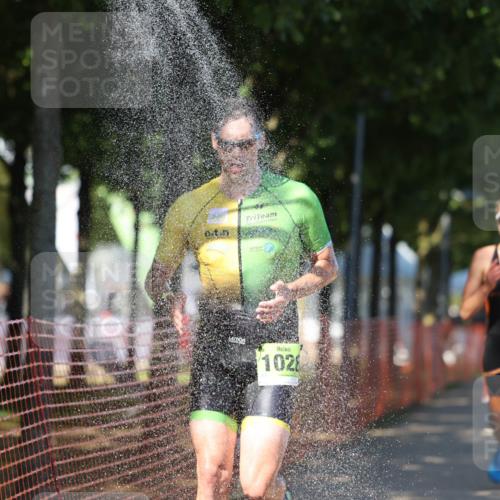 07.09.2025 - 19. Norderstedt Triathlon Michael Strokosch http://msf.ph/oto/8810832 07.09.2025 15:19:33 Laufen 863, 1028, 1434 meine-sportfotos.de