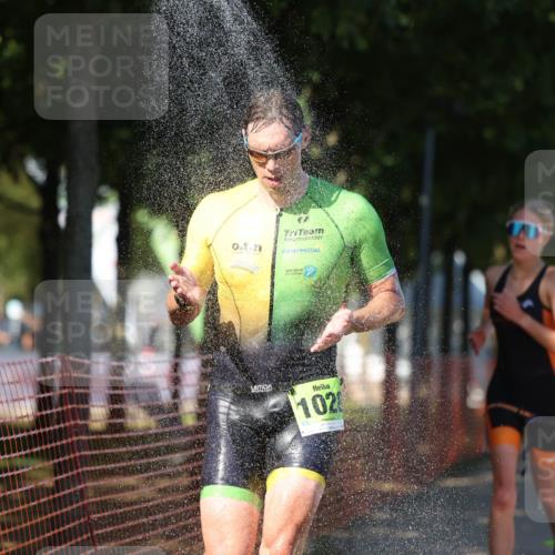 07.09.2025 - 19. Norderstedt Triathlon Michael Strokosch http://msf.ph/oto/8810840 07.09.2025 15:19:33 Laufen 863, 1028, 1434 meine-sportfotos.de