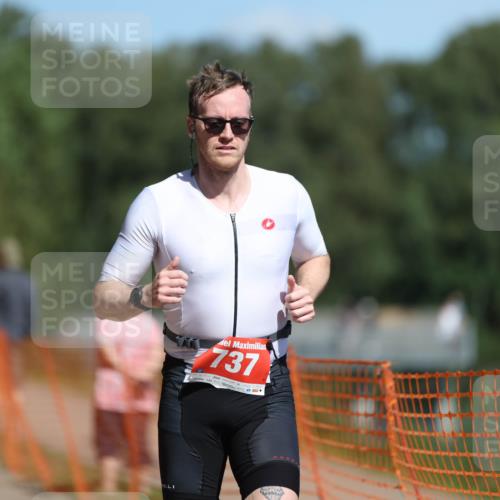 07.09.2025 - 19. Norderstedt Triathlon Michael Strokosch http://msf.ph/oto/8810871 07.09.2025 12:49:20 Laufen 202, 737, 820 meine-sportfotos.de