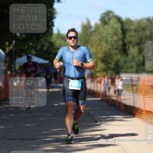 07.09.2025 - 19. Norderstedt Triathlon Michael Strokosch http://msf.ph/oto/8810901 07.09.2025 15:19:46 Laufen 382, 959 meine-sportfotos.de