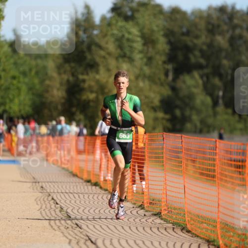 07.09.2025 - 19. Norderstedt Triathlon Michael Strokosch http://msf.ph/oto/8810903 07.09.2025 10:41:32 Laufen 655, 663 meine-sportfotos.de