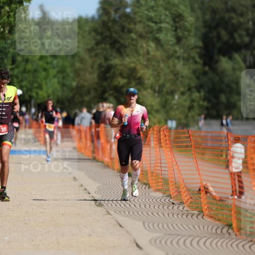 07.09.2025 - 19. Norderstedt Triathlon Michael Strokosch http://msf.ph/oto/8810928 07.09.2025 11:39:49 Laufen 199, 1335 meine-sportfotos.de