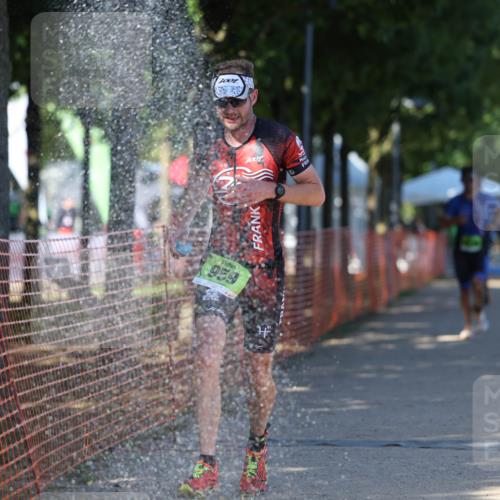 07.09.2025 - 19. Norderstedt Triathlon Michael Strokosch http://msf.ph/oto/8810940 07.09.2025 15:19:50 Laufen 382, 959 meine-sportfotos.de