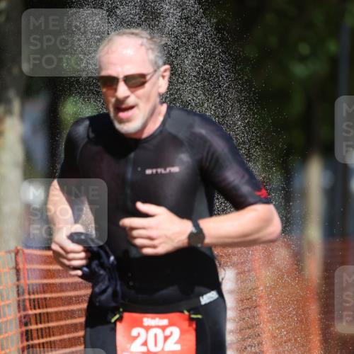 07.09.2025 - 19. Norderstedt Triathlon Michael Strokosch http://msf.ph/oto/8810941 07.09.2025 12:49:25 Laufen 202, 820, 1369 meine-sportfotos.de