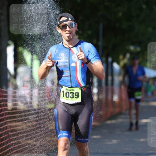 07.09.2025 - 19. Norderstedt Triathlon Michael Strokosch http://msf.ph/oto/8810995 07.09.2025 15:19:55 Laufen 959, 1009 meine-sportfotos.de