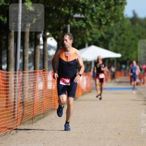 07.09.2025 - 19. Norderstedt Triathlon Michael Strokosch http://msf.ph/oto/8811036 07.09.2025 10:41:37 Laufen 663, 1132 meine-sportfotos.de