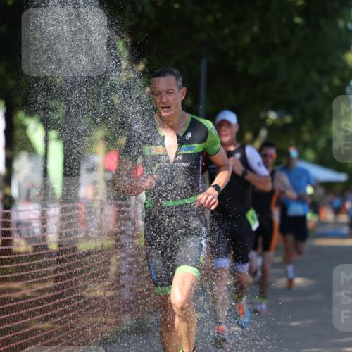 07.09.2025 - 19. Norderstedt Triathlon Michael Strokosch http://msf.ph/oto/8811048 07.09.2025 15:20:04 Laufen 900, 971, 1002, 1408 meine-sportfotos.de