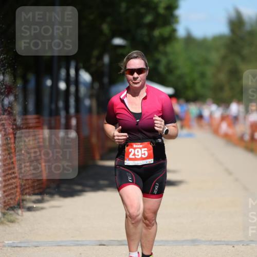 07.09.2025 - 19. Norderstedt Triathlon Michael Strokosch http://msf.ph/oto/8811051 07.09.2025 13:27:20 Laufen 295, 346 meine-sportfotos.de