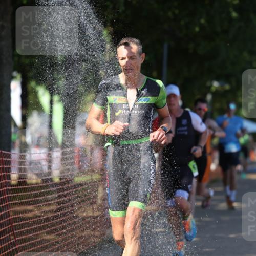 07.09.2025 - 19. Norderstedt Triathlon Michael Strokosch http://msf.ph/oto/8811052 07.09.2025 15:20:04 Laufen 900, 971, 1002, 1408 meine-sportfotos.de