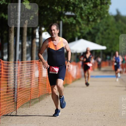 07.09.2025 - 19. Norderstedt Triathlon Michael Strokosch http://msf.ph/oto/8811055 07.09.2025 10:41:38 Laufen 663, 1132 meine-sportfotos.de