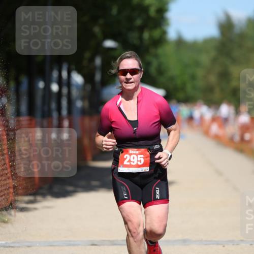 07.09.2025 - 19. Norderstedt Triathlon Michael Strokosch http://msf.ph/oto/8811058 07.09.2025 13:27:20 Laufen 295, 346 meine-sportfotos.de