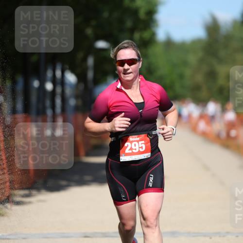 07.09.2025 - 19. Norderstedt Triathlon Michael Strokosch http://msf.ph/oto/8811066 07.09.2025 13:27:20 Laufen 295, 346 meine-sportfotos.de