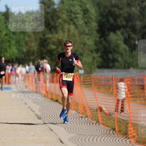 07.09.2025 - 19. Norderstedt Triathlon Michael Strokosch http://msf.ph/oto/8811082 07.09.2025 11:39:57 Laufen 199, 1207, 1335 meine-sportfotos.de
