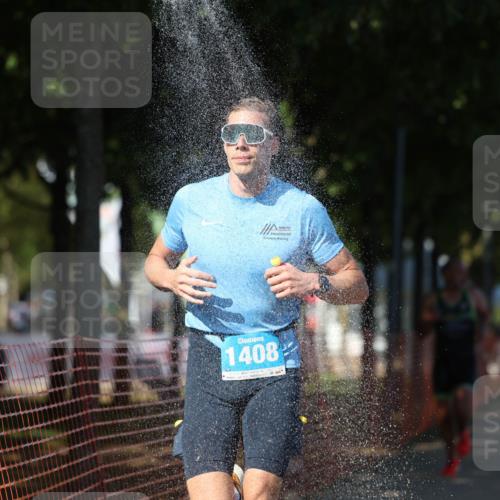 07.09.2025 - 19. Norderstedt Triathlon Michael Strokosch http://msf.ph/oto/8811103 07.09.2025 15:20:08 Laufen 900, 971, 1002, 1408 meine-sportfotos.de