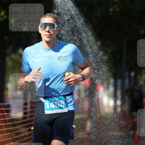 07.09.2025 - 19. Norderstedt Triathlon Michael Strokosch http://msf.ph/oto/8811110 07.09.2025 15:20:09 Laufen 971, 1002, 1408 meine-sportfotos.de