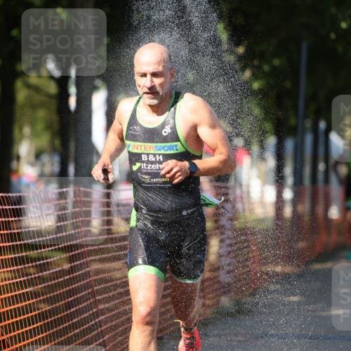07.09.2025 - 19. Norderstedt Triathlon Michael Strokosch http://msf.ph/oto/8811141 07.09.2025 15:20:12 Laufen 1408 meine-sportfotos.de