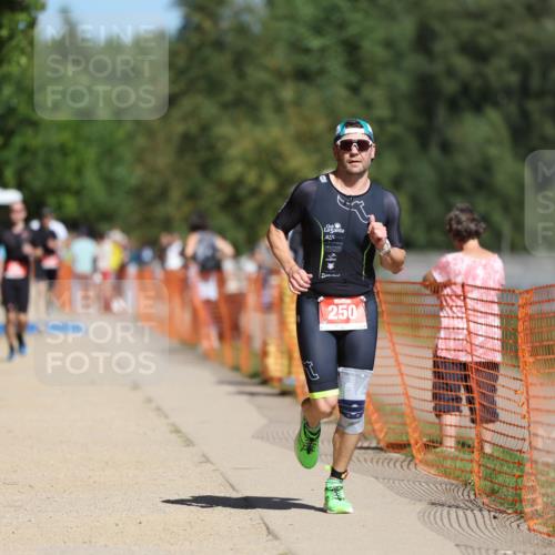 07.09.2025 - 19. Norderstedt Triathlon Michael Strokosch http://msf.ph/oto/8811160 07.09.2025 12:49:38 Laufen 207, 250, 779 meine-sportfotos.de