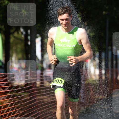 07.09.2025 - 19. Norderstedt Triathlon Michael Strokosch http://msf.ph/oto/8811182 07.09.2025 15:20:17 Laufen 908, 1456 meine-sportfotos.de