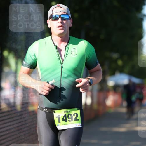 07.09.2025 - 19. Norderstedt Triathlon Michael Strokosch http://msf.ph/oto/8811192 07.09.2025 16:17:41 Laufen 487, 497, 1059, 1439, 1492 meine-sportfotos.de