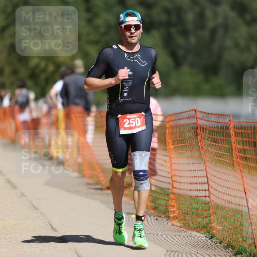 07.09.2025 - 19. Norderstedt Triathlon Michael Strokosch http://msf.ph/oto/8811193 07.09.2025 12:49:39 Laufen 207, 250, 779 meine-sportfotos.de