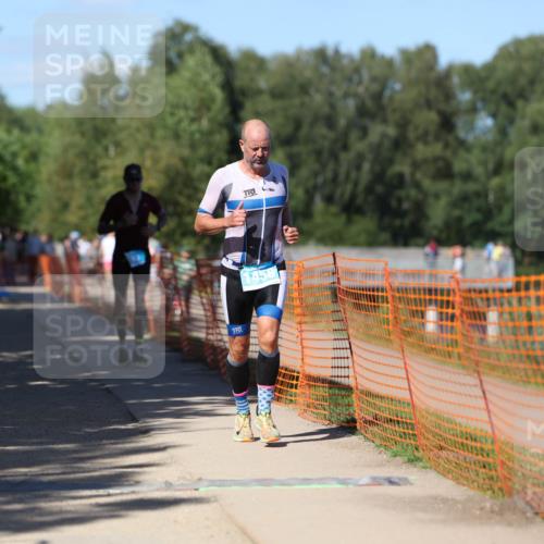07.09.2025 - 19. Norderstedt Triathlon Michael Strokosch http://msf.ph/oto/8811210 07.09.2025 15:20:21 Laufen 393, 908, 1456 meine-sportfotos.de
