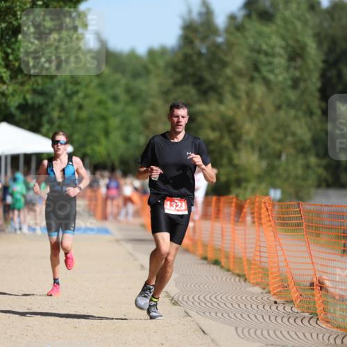 07.09.2025 - 19. Norderstedt Triathlon Michael Strokosch http://msf.ph/oto/8811223 07.09.2025 11:40:08 Laufen 196, 1171, 1323 meine-sportfotos.de