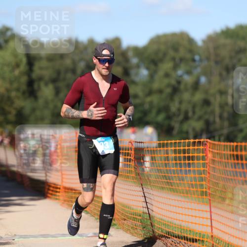 07.09.2025 - 19. Norderstedt Triathlon Michael Strokosch http://msf.ph/oto/8811261 07.09.2025 15:20:26 Laufen 393, 908, 1456 meine-sportfotos.de