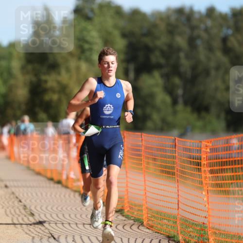 07.09.2025 - 19. Norderstedt Triathlon Michael Strokosch http://msf.ph/oto/8811270 07.09.2025 10:41:46 Laufen 657, 673, 1148 meine-sportfotos.de