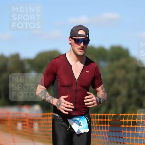 07.09.2025 - 19. Norderstedt Triathlon Michael Strokosch http://msf.ph/oto/8811292 07.09.2025 15:20:28 Laufen 393, 908 meine-sportfotos.de