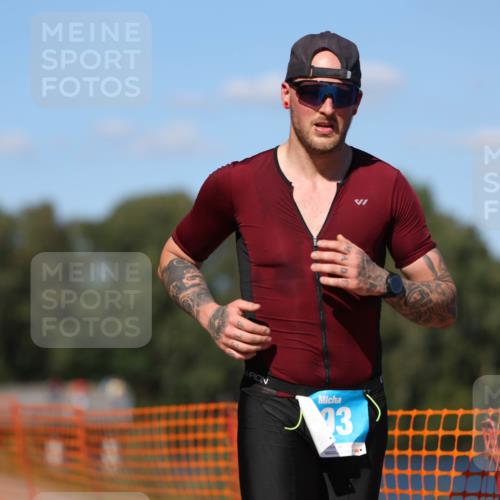 07.09.2025 - 19. Norderstedt Triathlon Michael Strokosch http://msf.ph/oto/8811295 07.09.2025 15:20:28 Laufen 393, 908 meine-sportfotos.de