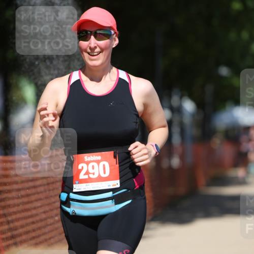 07.09.2025 - 19. Norderstedt Triathlon Michael Strokosch http://msf.ph/oto/8811310 07.09.2025 13:27:49 Laufen 290, 304 meine-sportfotos.de