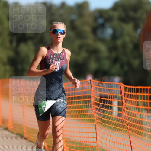 07.09.2025 - 19. Norderstedt Triathlon Michael Strokosch http://msf.ph/oto/8811323 07.09.2025 10:41:49 Laufen 657, 673, 1148 meine-sportfotos.de