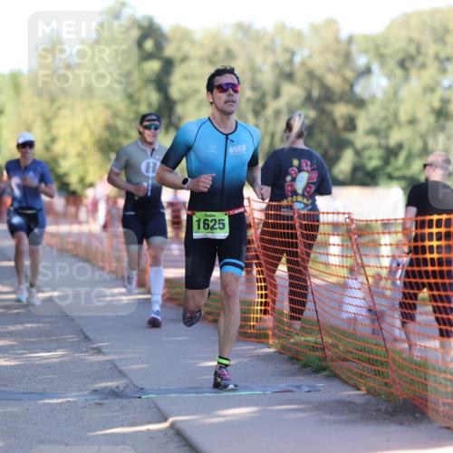 07.09.2025 - 19. Norderstedt Triathlon Michael Strokosch http://msf.ph/oto/8811328 07.09.2025 16:17:57 Laufen 397, 515, 524, 884, 1044, 1076, 1450, 1595, 1625 meine-sportfotos.de