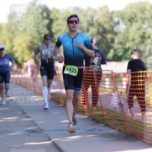 07.09.2025 - 19. Norderstedt Triathlon Michael Strokosch http://msf.ph/oto/8811334 07.09.2025 16:17:58 Laufen 397, 515, 884, 1044, 1076, 1450, 1595, 1625 meine-sportfotos.de
