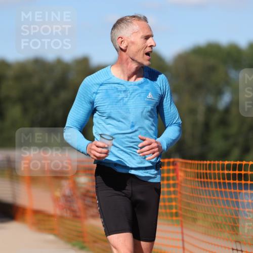 07.09.2025 - 19. Norderstedt Triathlon Michael Strokosch http://msf.ph/oto/8811346 07.09.2025 15:20:38 Laufen 373 meine-sportfotos.de