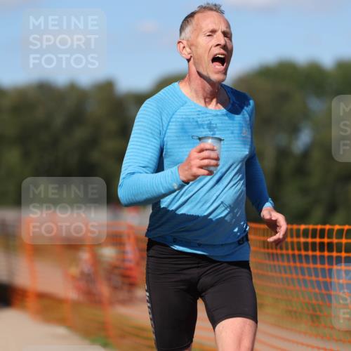 07.09.2025 - 19. Norderstedt Triathlon Michael Strokosch http://msf.ph/oto/8811350 07.09.2025 15:20:38 Laufen 373 meine-sportfotos.de