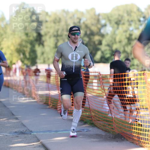 07.09.2025 - 19. Norderstedt Triathlon Michael Strokosch http://msf.ph/oto/8811362 07.09.2025 16:17:59 Laufen 397, 515, 884, 1044, 1076, 1450, 1595, 1625 meine-sportfotos.de