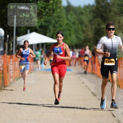 07.09.2025 - 19. Norderstedt Triathlon Michael Strokosch http://msf.ph/oto/8811391 07.09.2025 11:40:24 Laufen 1185, 1189, 1194 meine-sportfotos.de