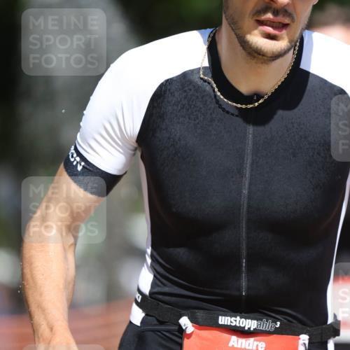 07.09.2025 - 19. Norderstedt Triathlon Michael Strokosch http://msf.ph/oto/8811400 07.09.2025 12:49:52 Laufen 137, 167, 260, 721, 1237 meine-sportfotos.de